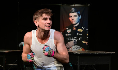 Agytakarítás - ezt a darabot is műsorra tűzik a két ünnep között a Móricz Zsigmond Színházban