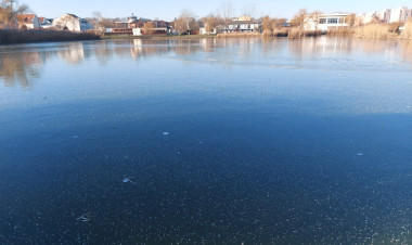 Tilos a jégre lépni a Bujtosi és Sóstói tónál