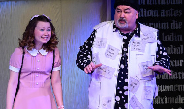 Duplán apa a színpadon Urmai Gábor: Blankával lép fel