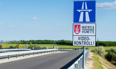Közeleg a határidő: napokon belül lejárnak az éves autópálya-matricák