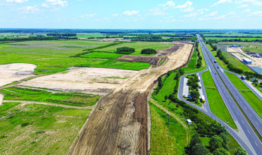 Az ipari park kiépítése újabb fázisba lép, nagyszállási körforgalommal