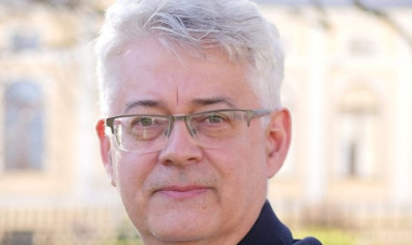 Illés Zoltán képviselő fogadóórát tart      