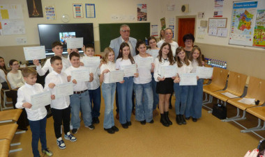 Már ötödikesekként francia nyelvvizsgát szereztek a nyíregyházi kéttannyelvű iskolában