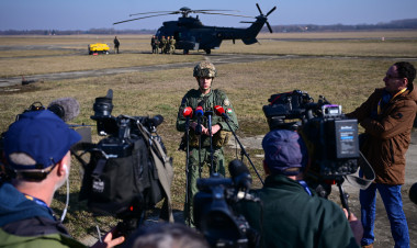 Katonai helikopterek települtek a nyíregyházi repülőtérre