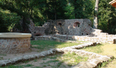 Középkori pálos kolostor nyomában – régészeti előadás lesz a könyvtárban