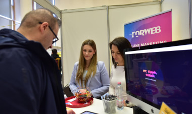 Álláskínálat és jövőkép egy helyen – nagy érdeklődés mellett rendezték meg az egyetemi állásbörzét Nyíregyházán