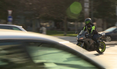 Biztonságosan – A jó idővel együtt feltűntek a motorosok