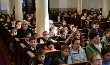 Csodát virágzik a jelen: diákok találkoztak országos református versenyen Nyíregyházán