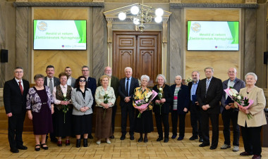 „Meséld el nekem” -  Ismét díjaták a nyíregyházi szépkorúak visszaemlékezéseit