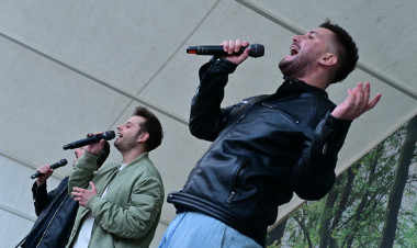 Rajongók a téren  és slágerek a színpadon – A Három Tenor indította a Tavaszi Zsongást