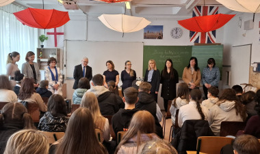 Angolos akadályversenyen mérték össze tudásukat a diákok