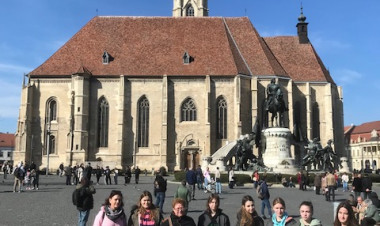 Közös gyökerek, közös jövő – Erdélyben és Moldvában jártak az Eötvös Gyakorlóiskola diákjai