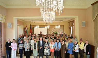 Hivatali dolgozók – A nyugdíjas alkalmazottak munkáját köszönték meg