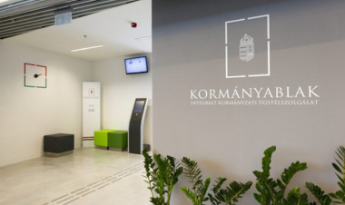 Rendkívüli nyitvatartással készülnek a kormányablakok a választás hétvégéjén