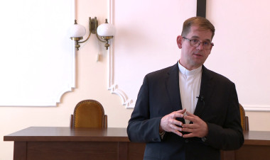 „Gyertek, Atyám áldottai” – A rászorulók melletti kiállásról szólt a KÉSZ nyíregyházi előadása