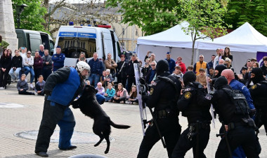 Rendőrség napja – Látványos bemutatókkal várták az érdeklődőket a Kossuth téren
