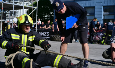 Tűzoltó erőpróba – Vetélkedtek a lánglovagok