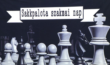 Szakmai nap a Kazinczy-ban – Kiemelt Sakkpalota Referenciaintézményi címet kapott az iskola