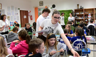 Oklevelet kaptak – Elismerés a Kis Vakond Tábornak