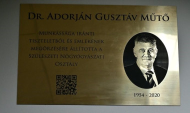 Műtőt neveztek el a korábbi főigazgatóról - Így tiszteleg Dr. Adorján Gusztáv előtt a kórház