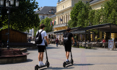 Figyelmeztet a rendőrség: veszélyesen közlekednek a rolleresek