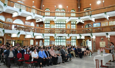Pedagógusnap – Oklevéllel díjazta pedagógusait az Agrárszakképzési Centrum