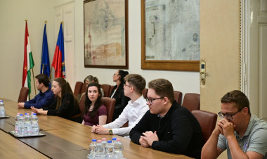 Rászoruló hallgatók – Tizennégy diák kapott ösztöndíjat a tavaszi félévben