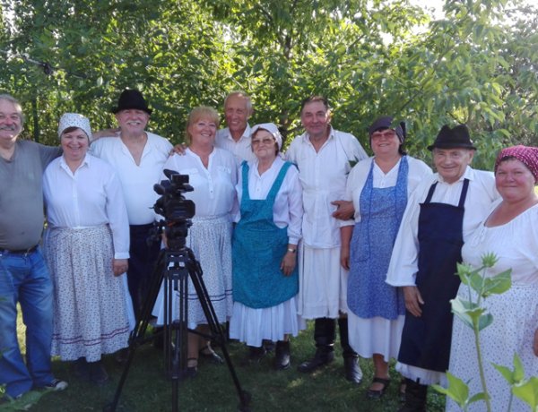 Premier a Nyíregyházi Televízióban -  Városépítő tirpákok...
