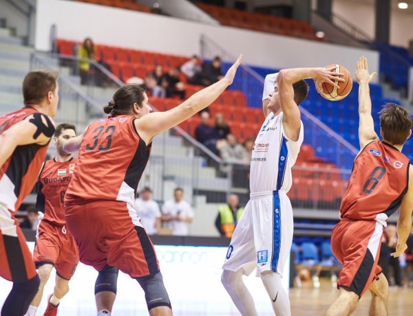 Megszakadt a jó sorozat - a MAFC legyőzte a Blue Sharks együttesét