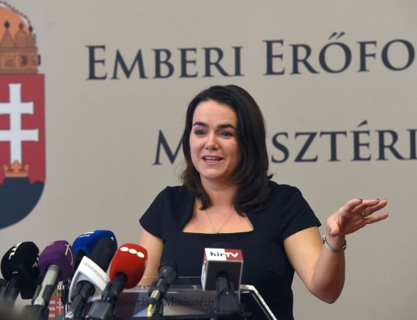 Júliustól autóvásárlási támogatást kapnak a nagycsaládosok –  Akár 2,5 millió forintot is