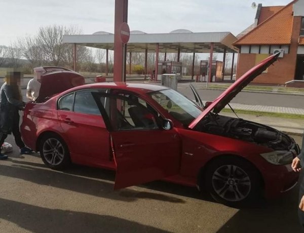 Hamis vezetői engedélyt adott át ellenőrzésre a vállaji határátkelőhelyen