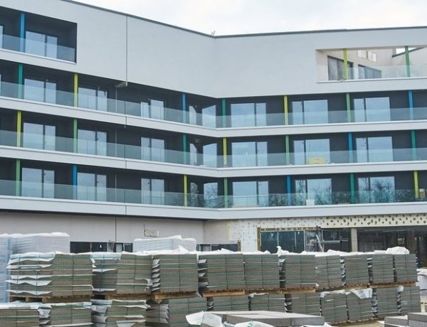 Videóval!  – Hamarosan megnyílhat Nyíregyháza 123 szobás, négycsillagos szállodája