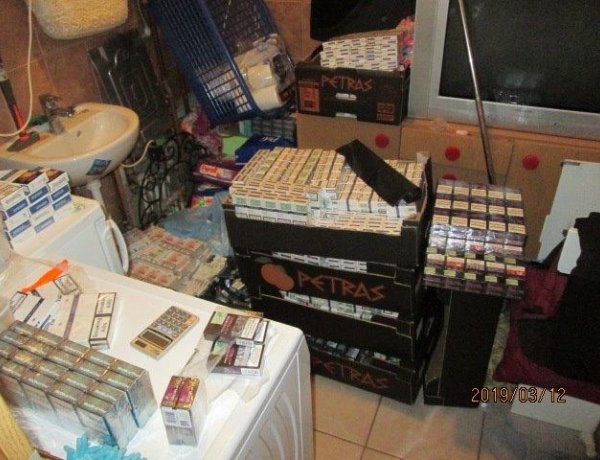 Cigi és szesz a mosókonyhában – 3,5 millió forint értéket foglaltak  le a pénzügyőrök