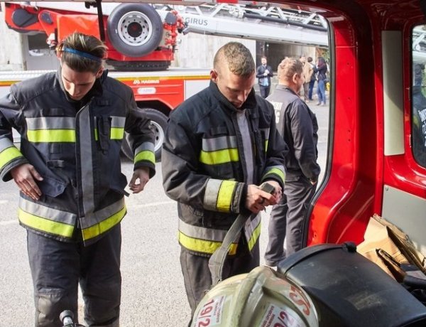 9 emelet – Lépcsőfutó versenyt szervezett a Megyei Katasztrófavédelmi Igazgatóság