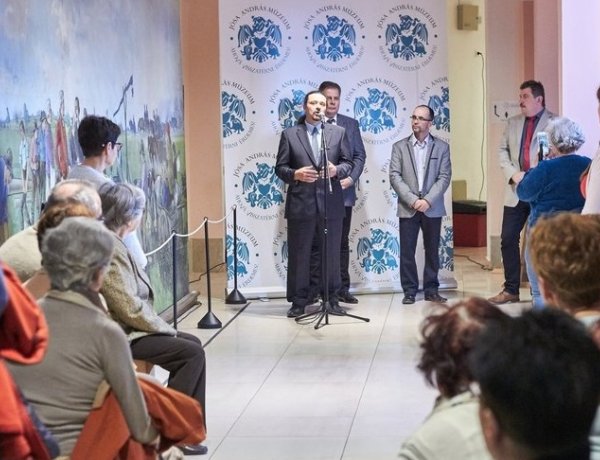 Üzennek a csontok – A Magyar Természettudományi Múzeum újabb kiállítása Nyíregyházán!