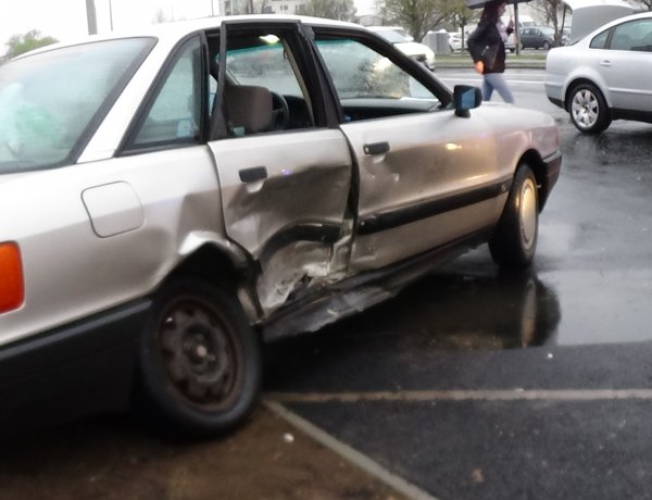 Kórházba szállították a Törzs utcai balesetben megsérült személyt