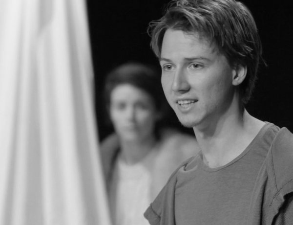 Remekül indul Martinkovics Máté színészi pályája - A MOST FESZT közönségdíját is átvehette