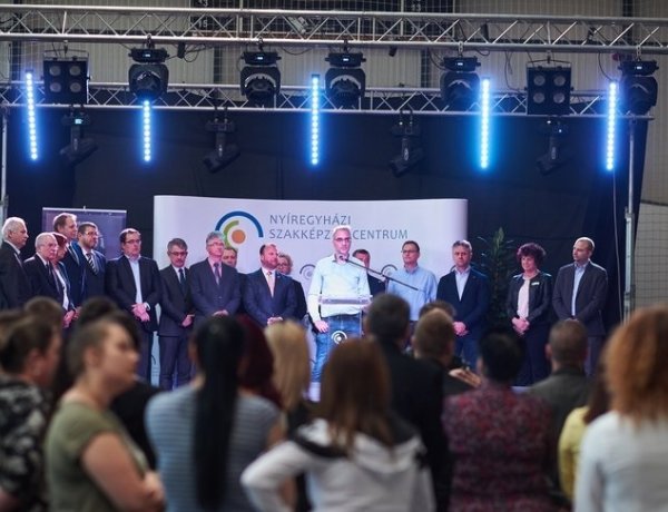 Szakmák Éjszakája – Számos szakmával ismerkedhettek meg a fiatalok