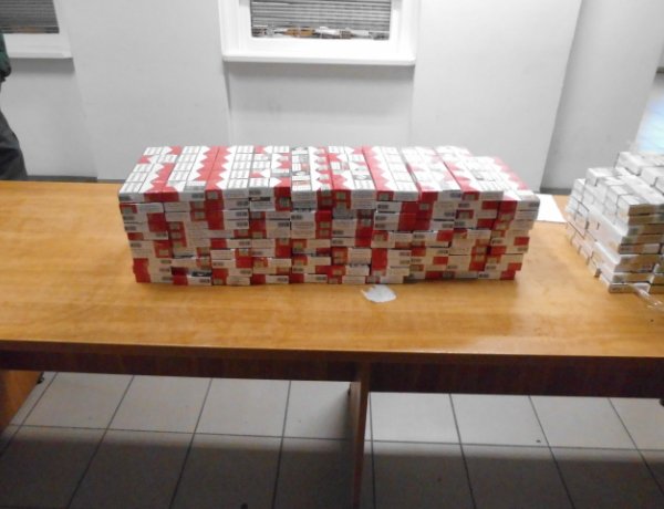 Régi csempésztrükk a határon – 1 900 doboz, 2,5 millió forint értékű adózatlan cigaretta