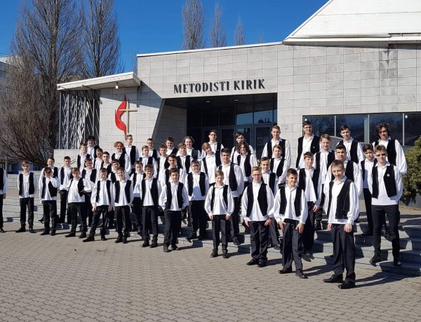 Elsöprő sikert aratott az észtországi Tallinban a Szabó Soma vezette Cantemus Fiúkórus 
