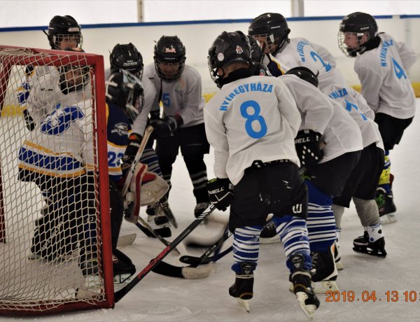 Jégkorong torna - jól szerepeltek a nyíregyházi fiatalok több korosztályban is