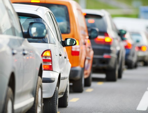 Nagyobb forgalomra, torlódásra számíthatnak több útvonalon is a közlekedők húsvétkor