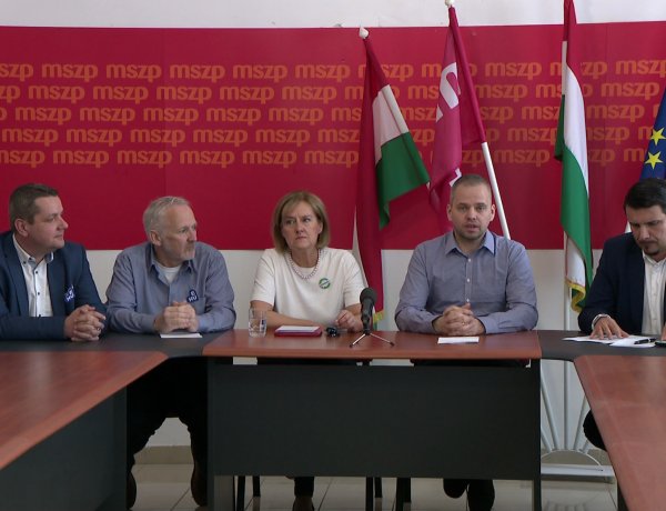 Új banki elszámoltatást javasolnak a devizahitelesekért a szocialisták