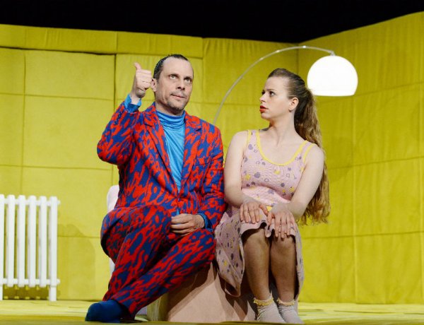 Friss humorú vígjátékkal lép fel Szatmárnémetiben a nyíregyházi színház