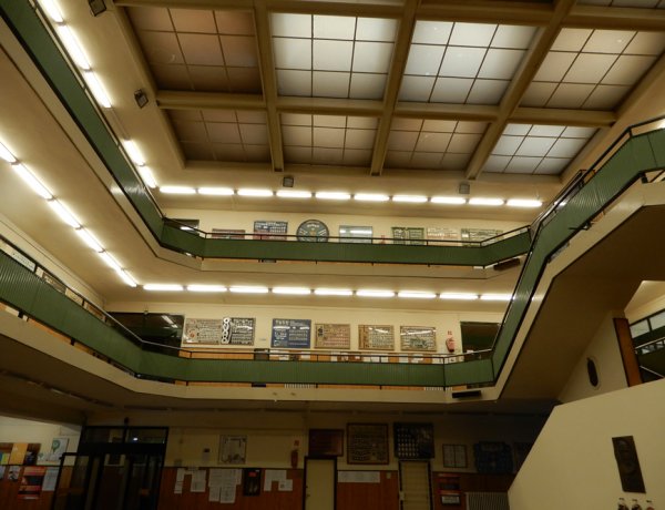 A Bánki középiskola épülete - Funkcionalizmus biológiai szimbiózissal 