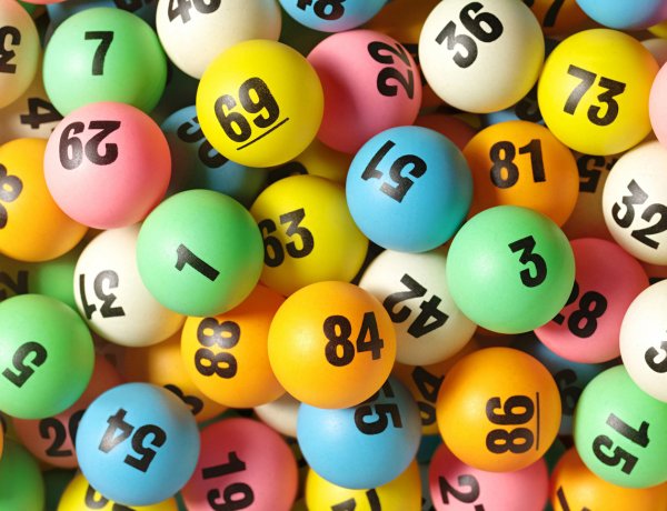 Elvitték az ötös lottó főnyereményét - A nyertesnek biztos jól telik az ünnep