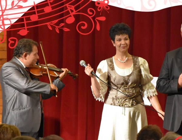 Édesanyám, drága szentem - Nyíri Szabó Sándor és Sipos Izolda Anyák napi nótaestje