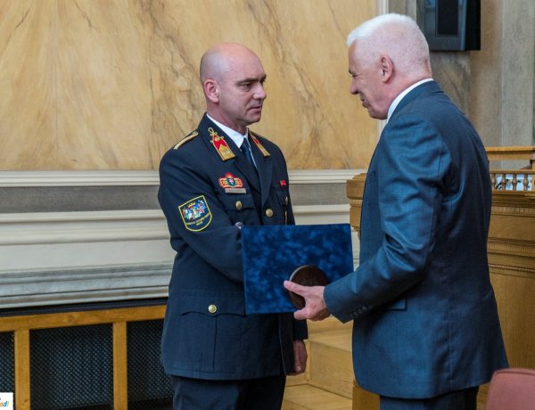 Toldi András és Sziklai László vehetett át díjat a Városi Közgyűlésen