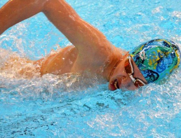 29 rajt, 24 érem - jól szerepeltek a nyíregyházi úszók Hajdúszoboszlón az Árpád Kupán