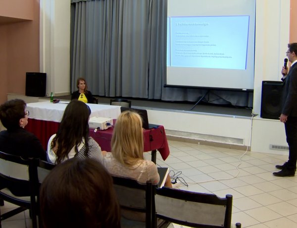 Együtt a fejlesztésben az esélyteremtésért címmel rendeztek konferenciát városunkban